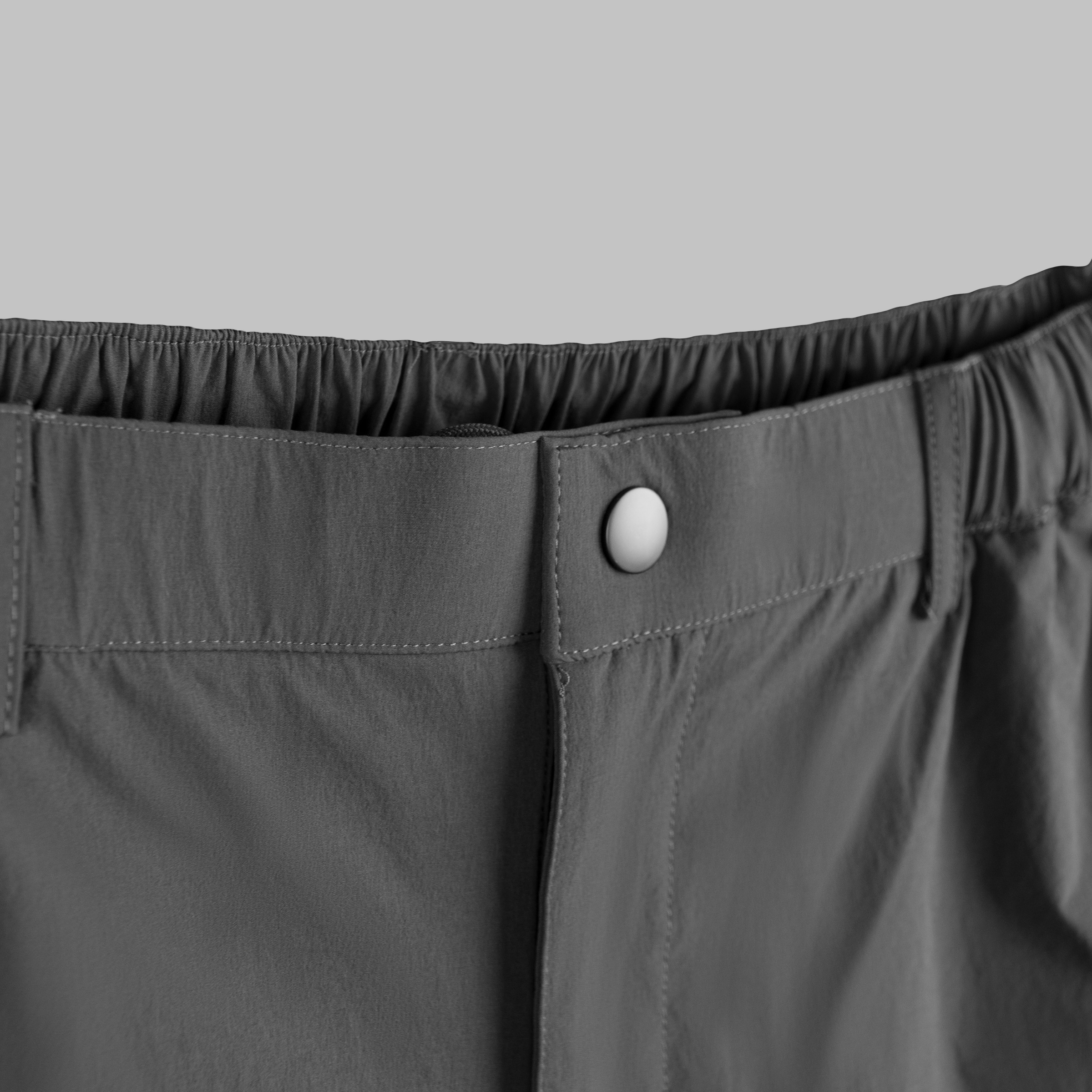 Pleats Curve Pants Close Up_2