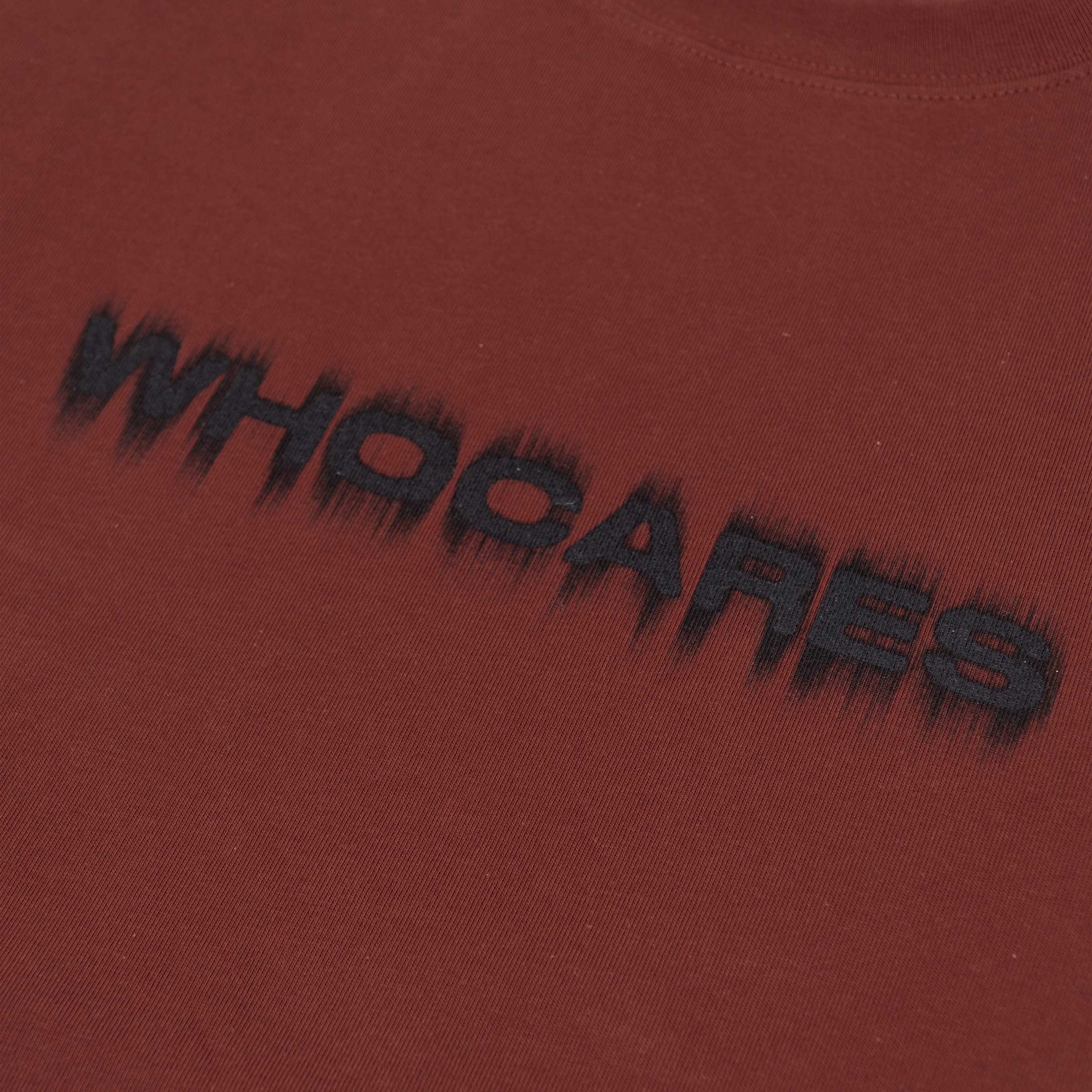 Static Motion Tee (Maroon) CloseUp_01