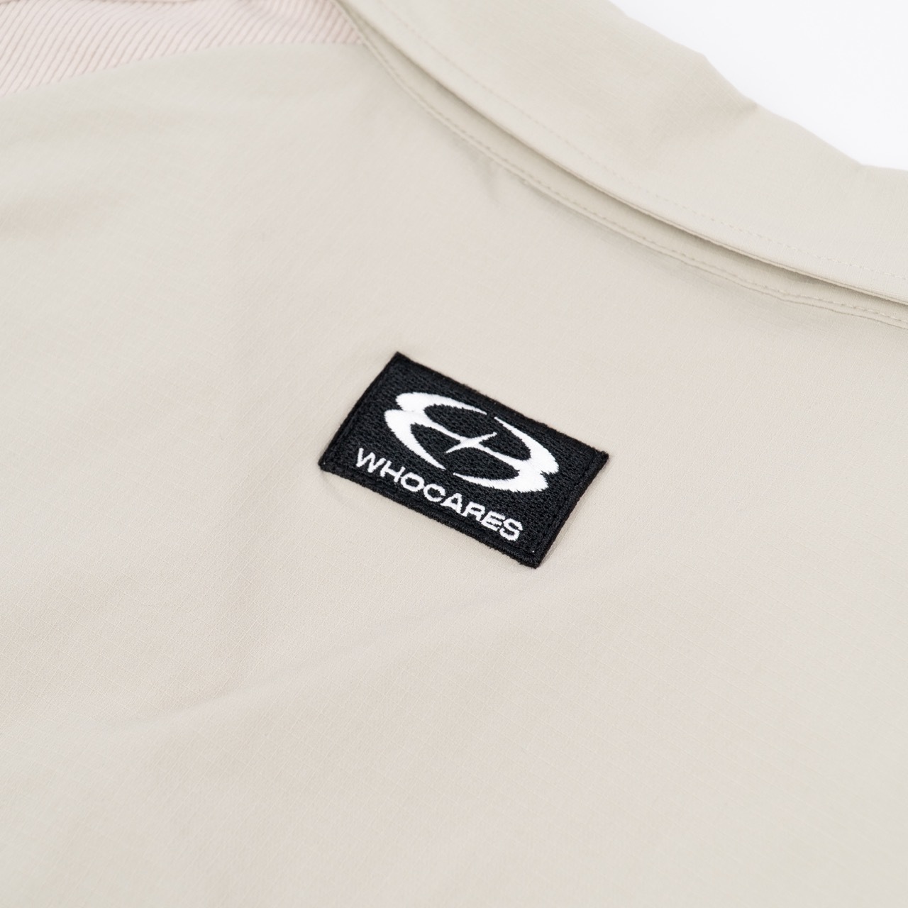 U8 Boxy Shirt (Khaki) CloseUp_05 Large