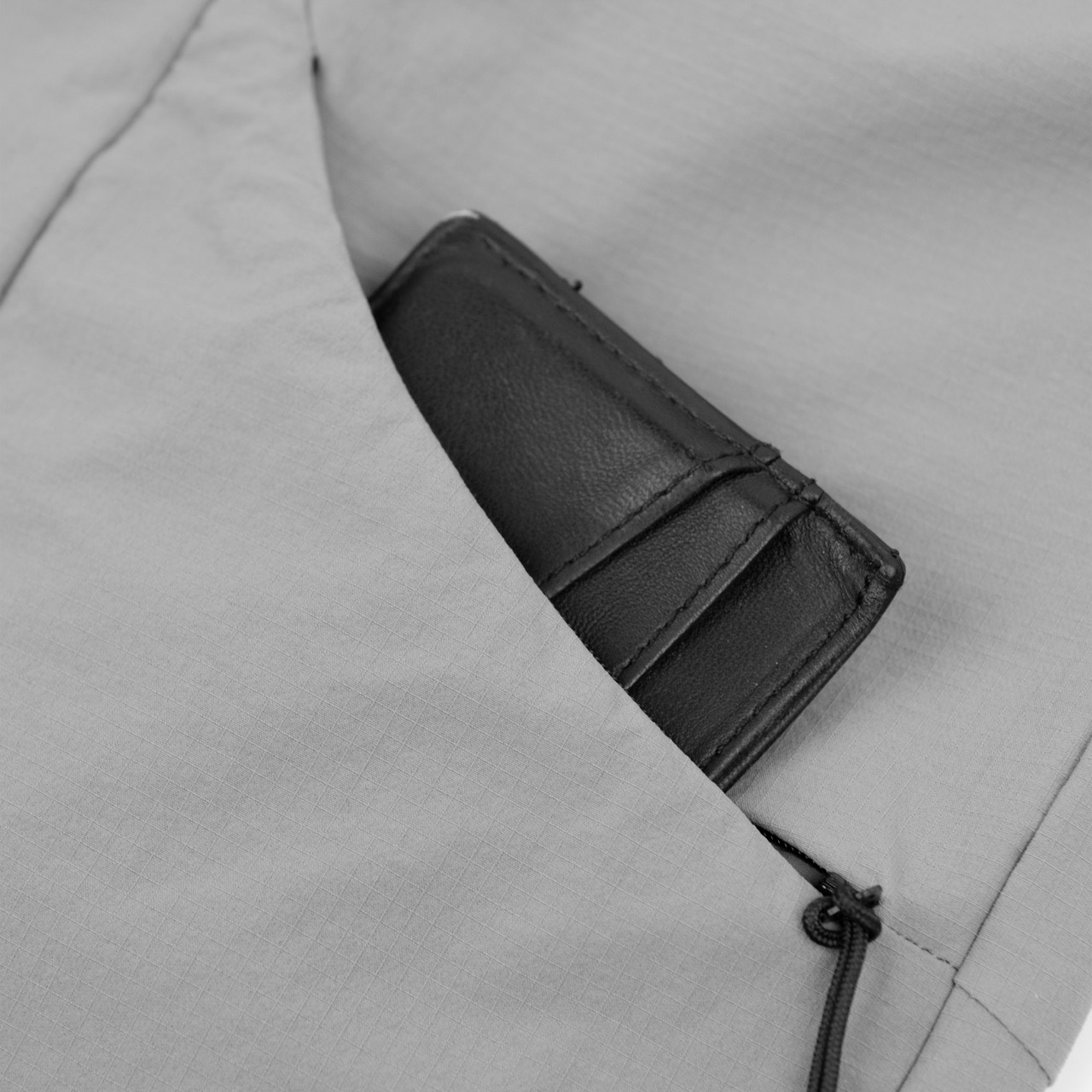 U8 Boxy Shirt (Black & Grey) CloseUp_04 Large