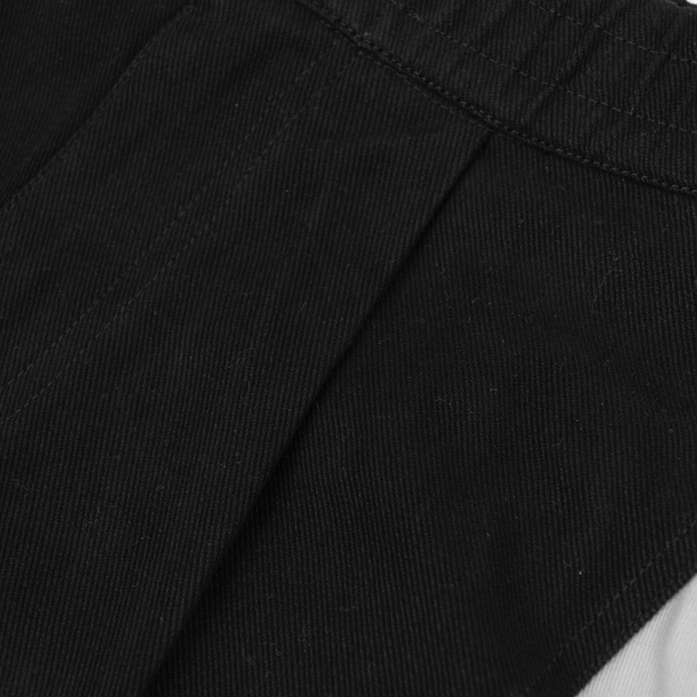 Panel Pleats Shorts (Black) CloseUp_02