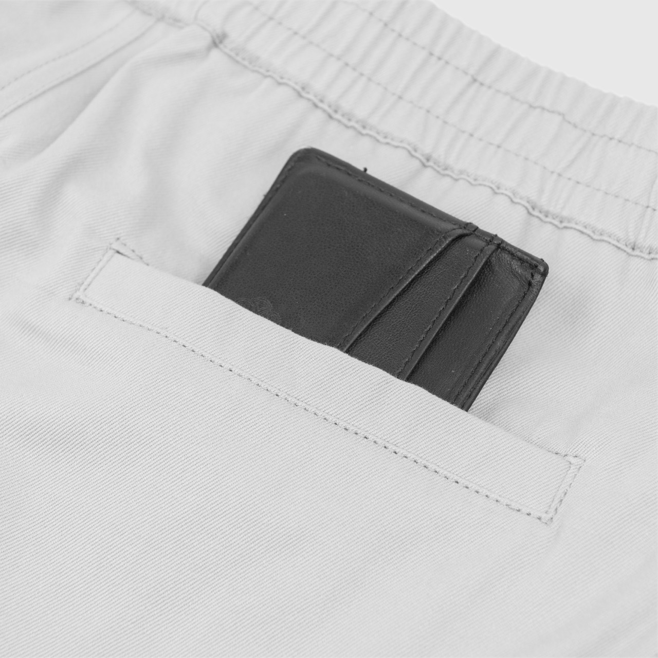 Panel Pleats Shorts (Grey) CloseUp_05 Large