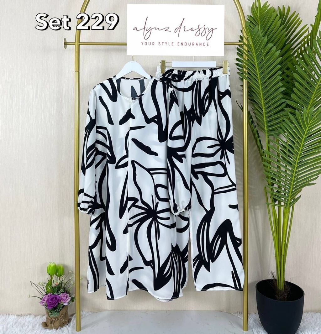 Cardigan Blouse Set (White n Black)