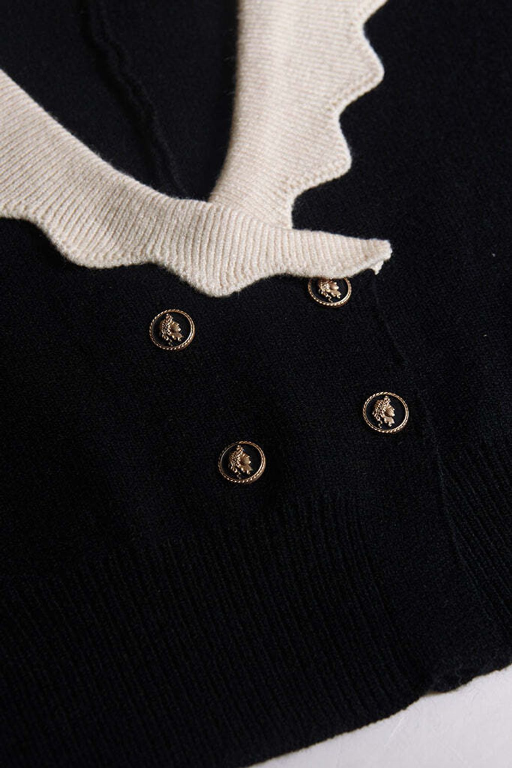 Yvonne-Cardigan9.jpg?v=1693069956