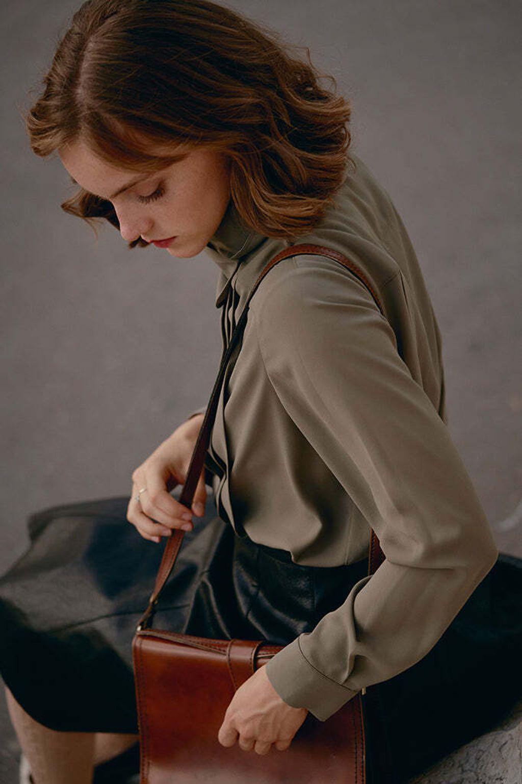 Mouret-Blouse-Olive8.jpg?v=1693068430