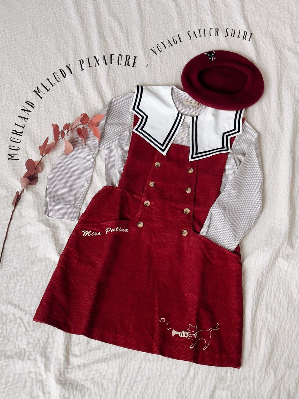 FlatLay-Moorland-Voyage_4a3e1de7-43f2-49ee-9d37-3d0242d0425d.jpg?v=1700675585