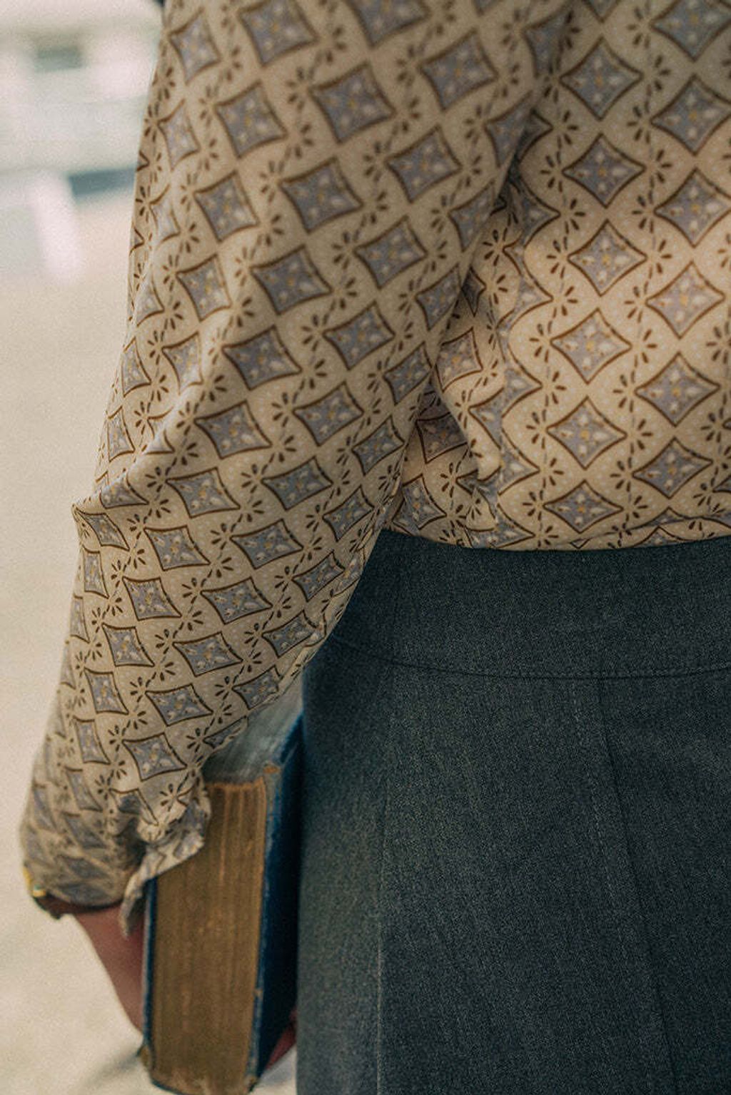 22AW-SKT-01-Jean-Brodie-Skirt-6.jpg?v=1693077588