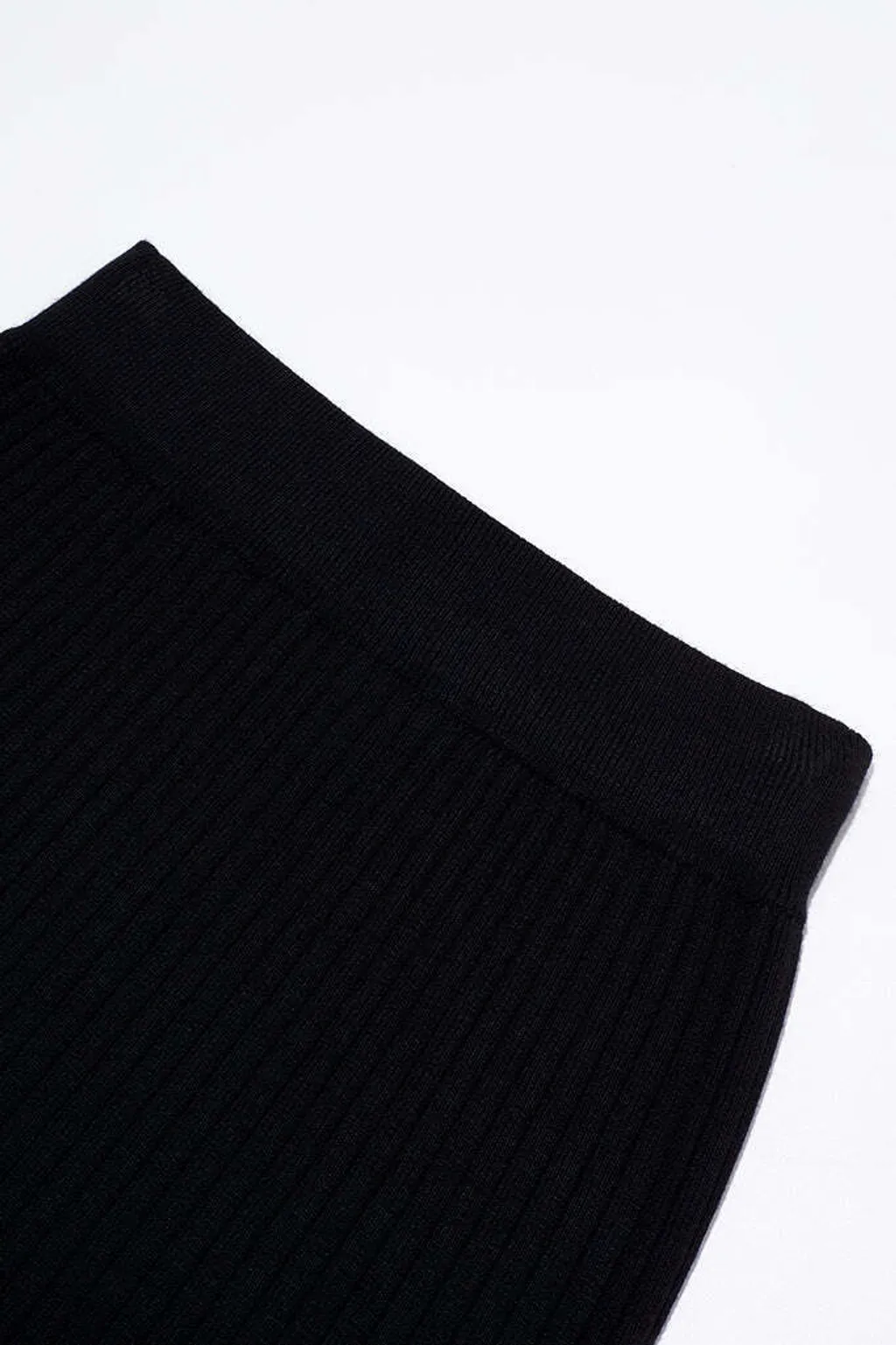 Concerto-Knit-Skirt-1.jpg?v=1701368457