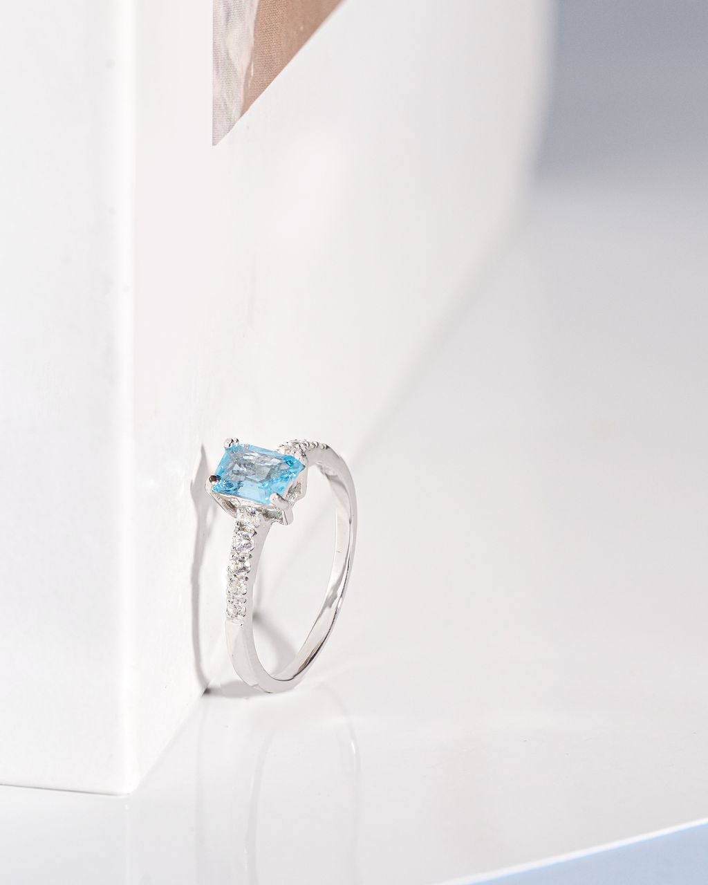 apatite ring axora 1