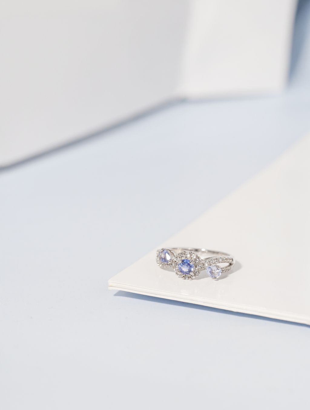 blue sapphire ring 2