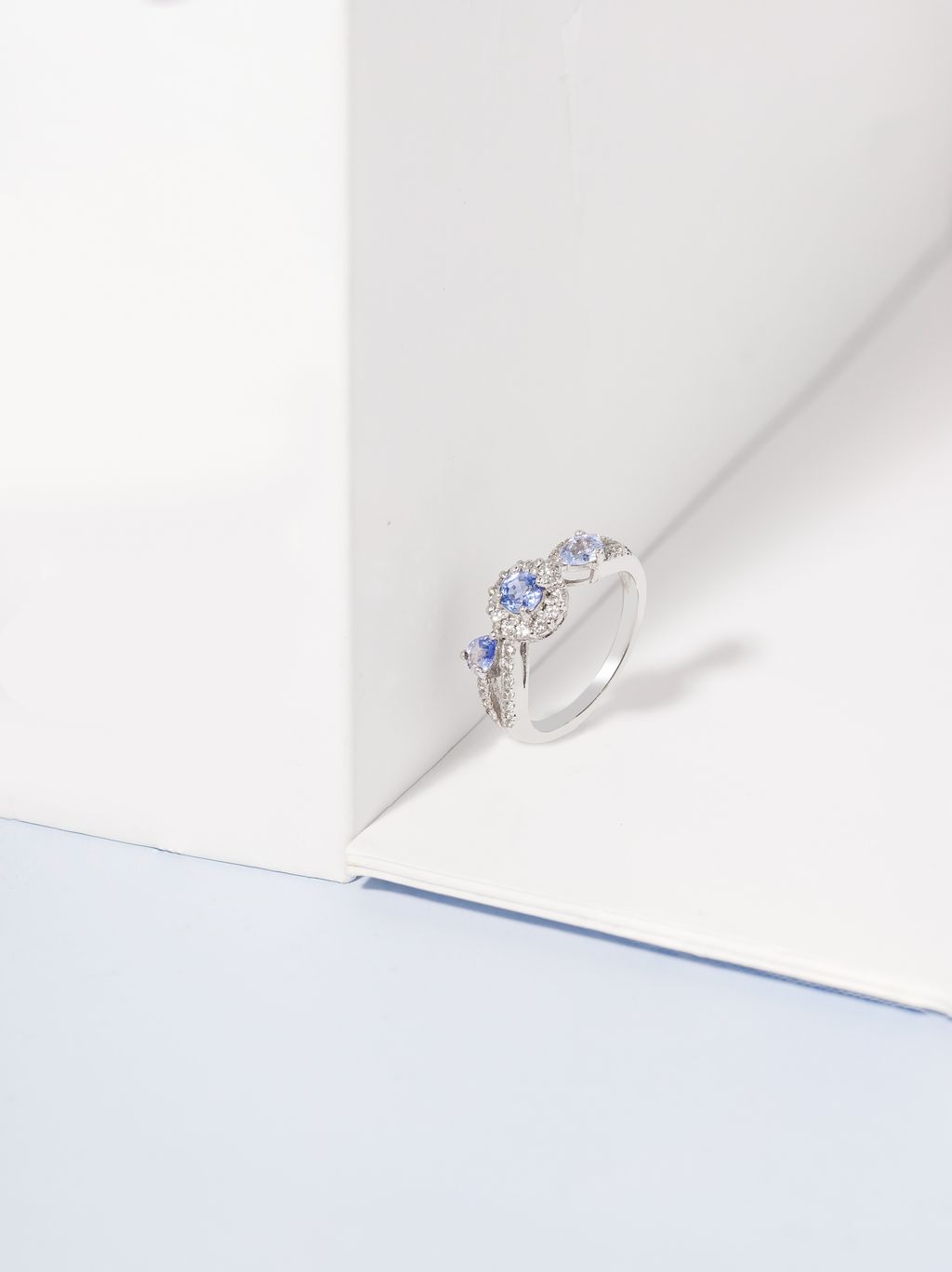 blue sapphire ring 2-2