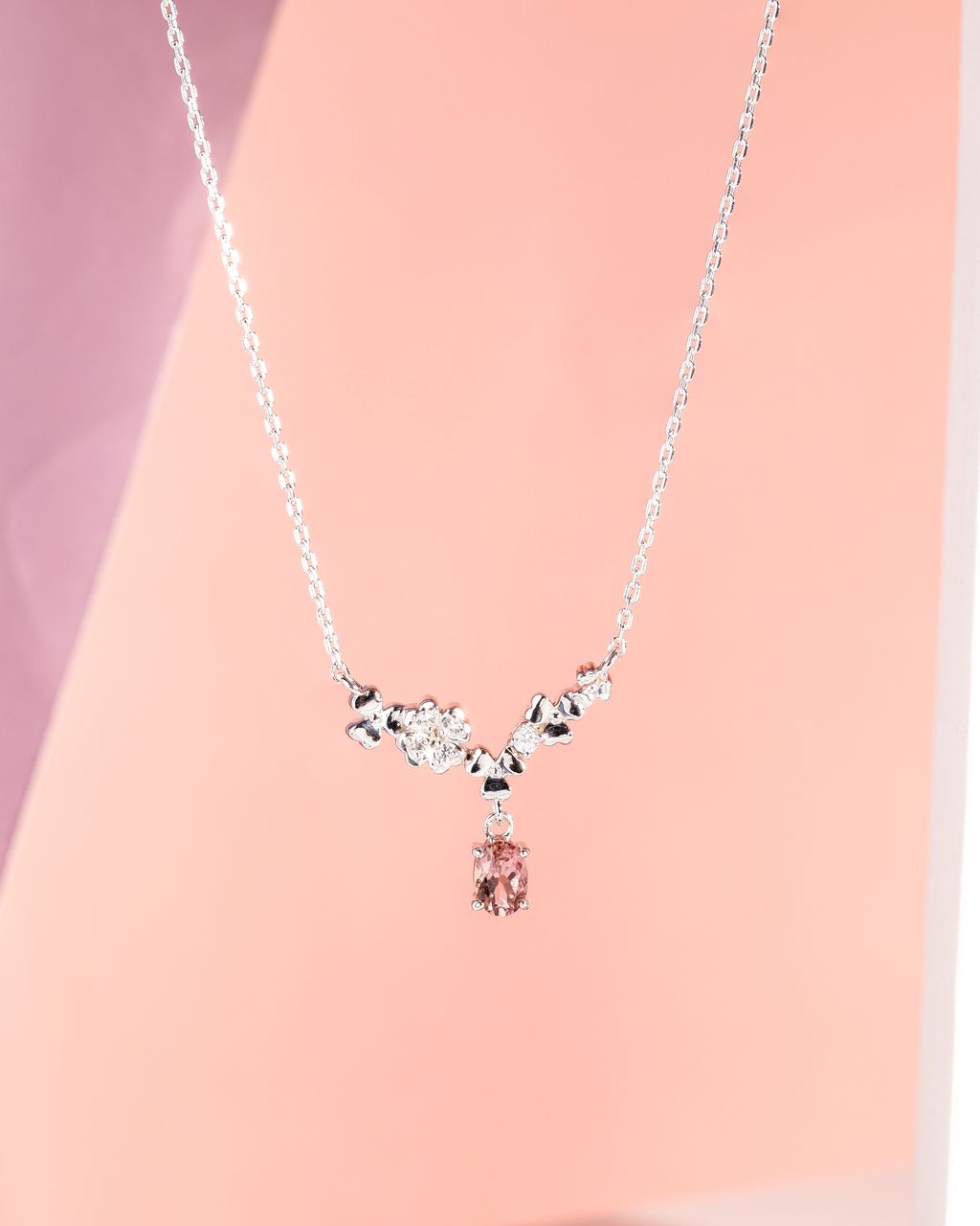 clover Tour necklace