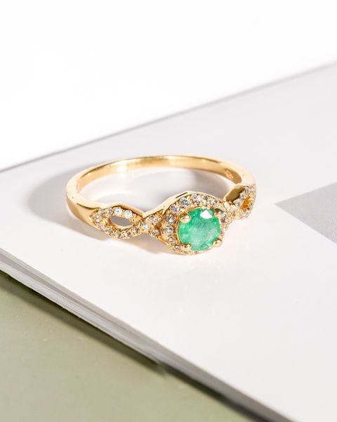 emerald ring