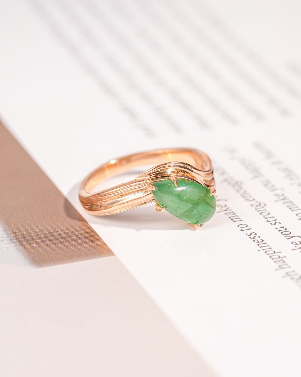Emerald  ring axora