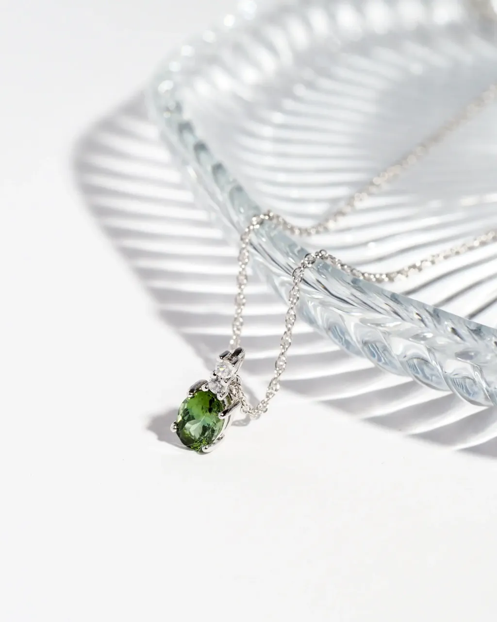 axora green tour neck 1_11zon