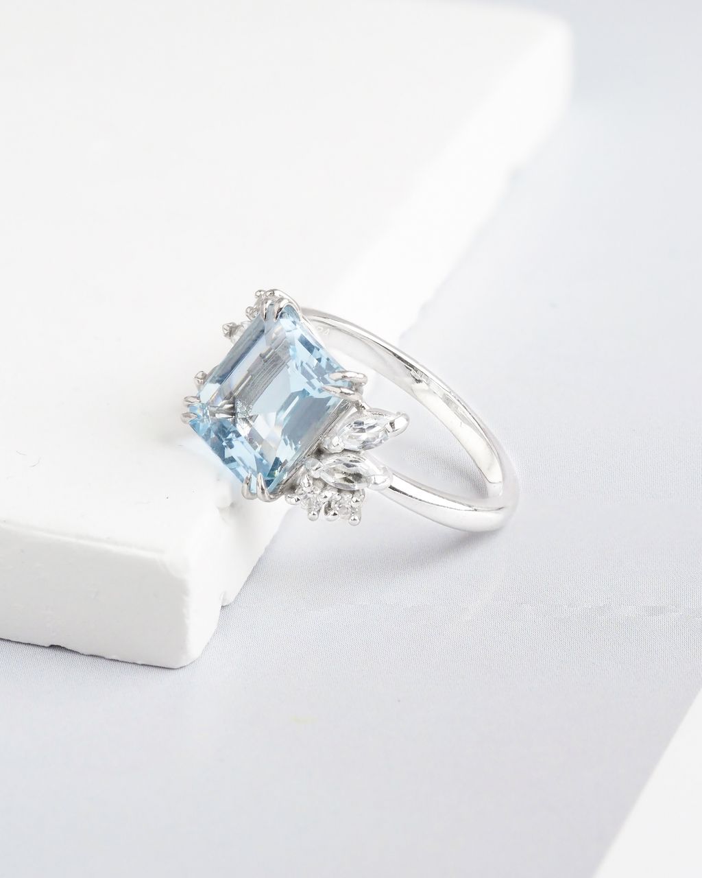 AXORA Aquamarine