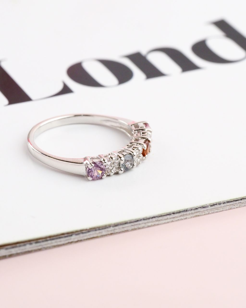 AXORA spinel band3