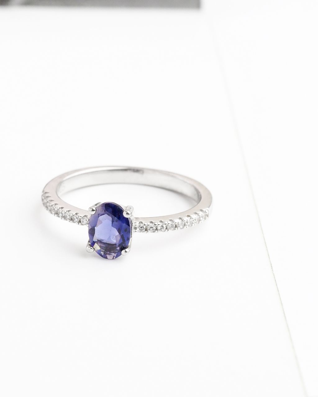 AXORA iolite2