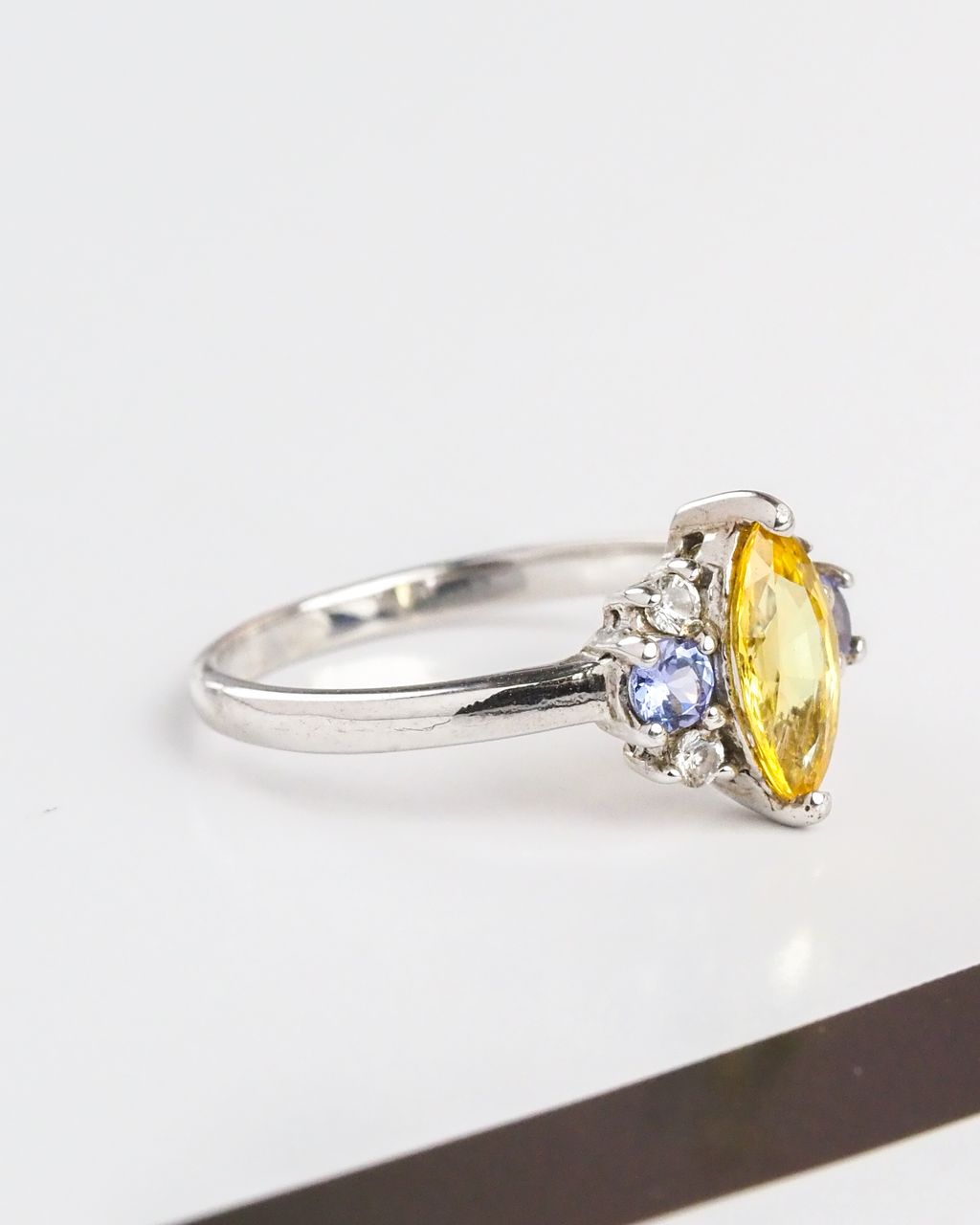 Axora yellow sapphire