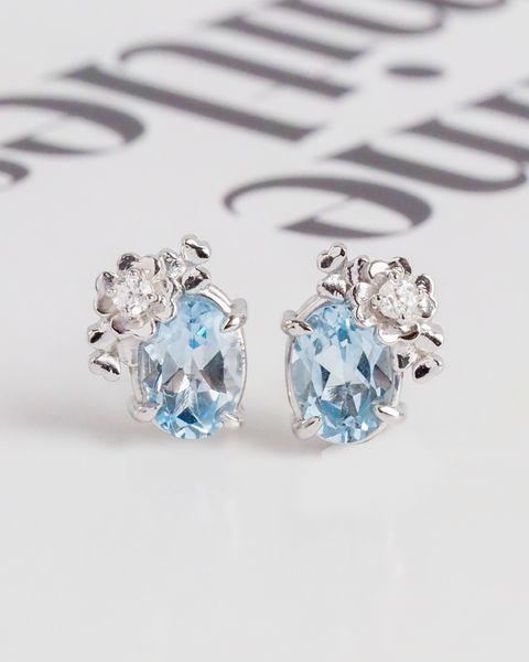 Axora clover earrings