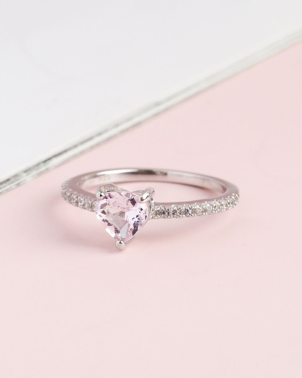 axora heart ring1