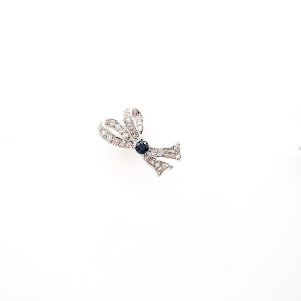 de-soie-ribbon-with-blue-sapphires-earrings-770009