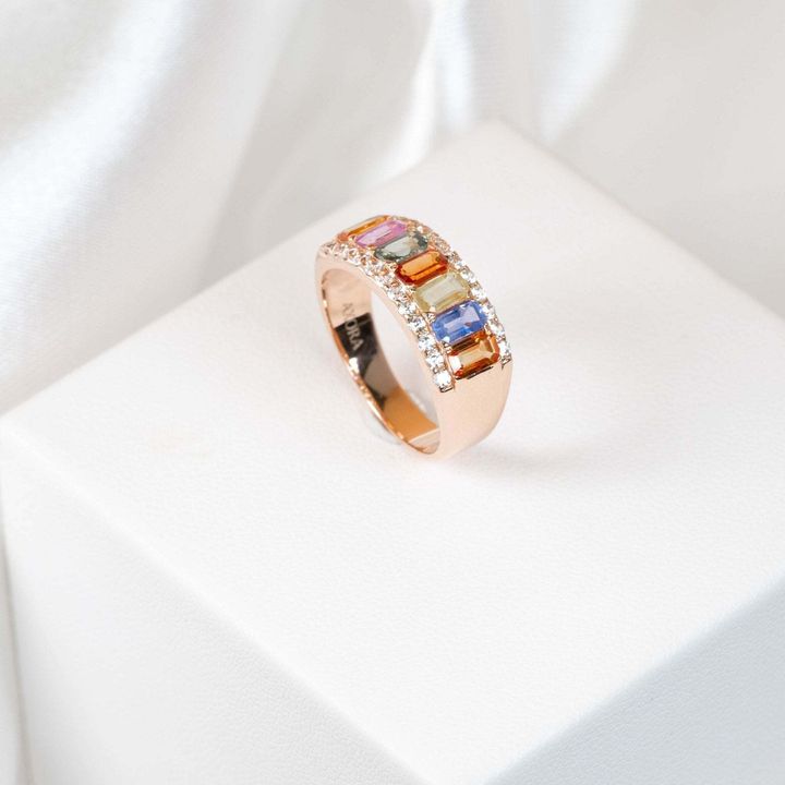 emerald-cut-fancy-sapphires-band-ring-202984