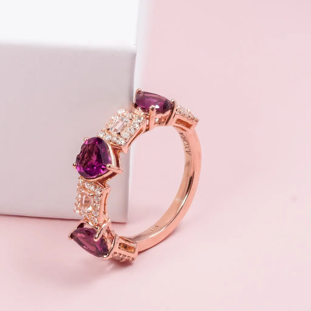 axora แหวนพลอยโกเมนสีม่วง purple garnet ล้อมพลอยเพทายทรงบาแก็ต