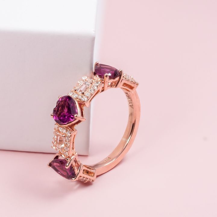 axora แหวนพลอยโกเมนสีม่วง purple garnet ล้อมพลอยเพทายทรงบาแก็ต