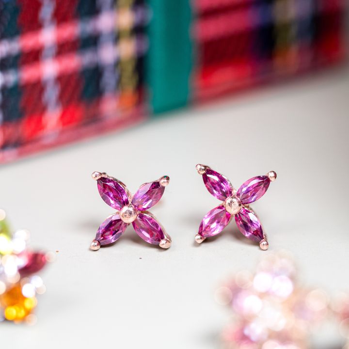 Axora flower rhodolite earrings ต่างหูพลอย โรโดไลท์