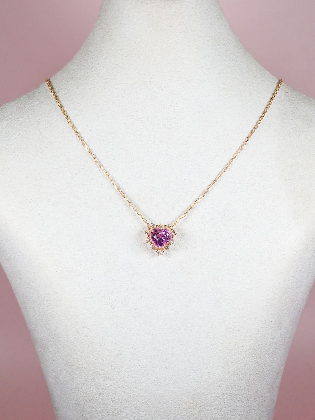 Axora Jewellery Amore Kinzite 9K gold necklace on bust