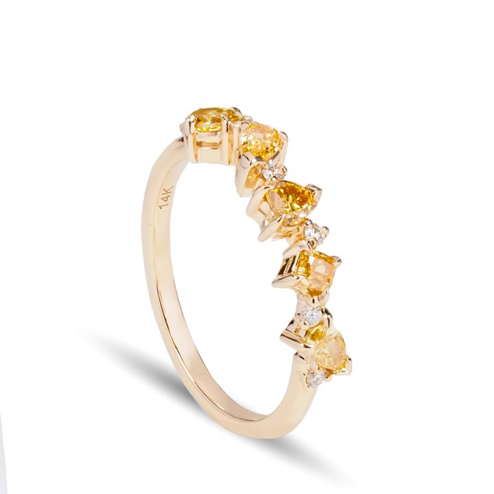 Axora Jewellery Yellow diamond band 14k yellow gold perspective shot