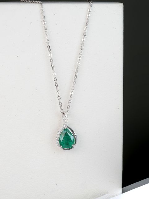 Emerald necklace2