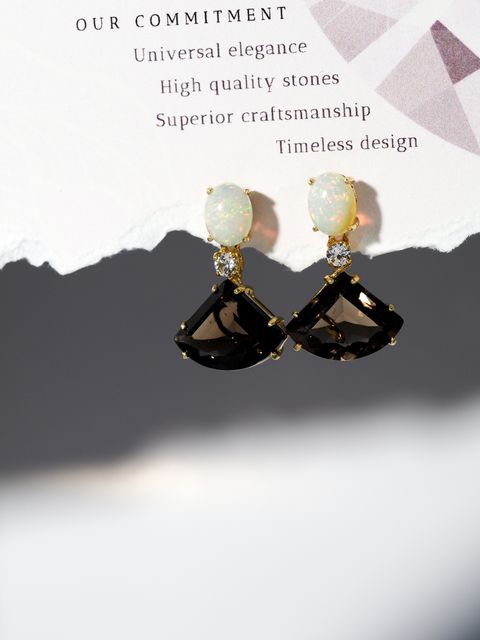 Onyx drop earing axora