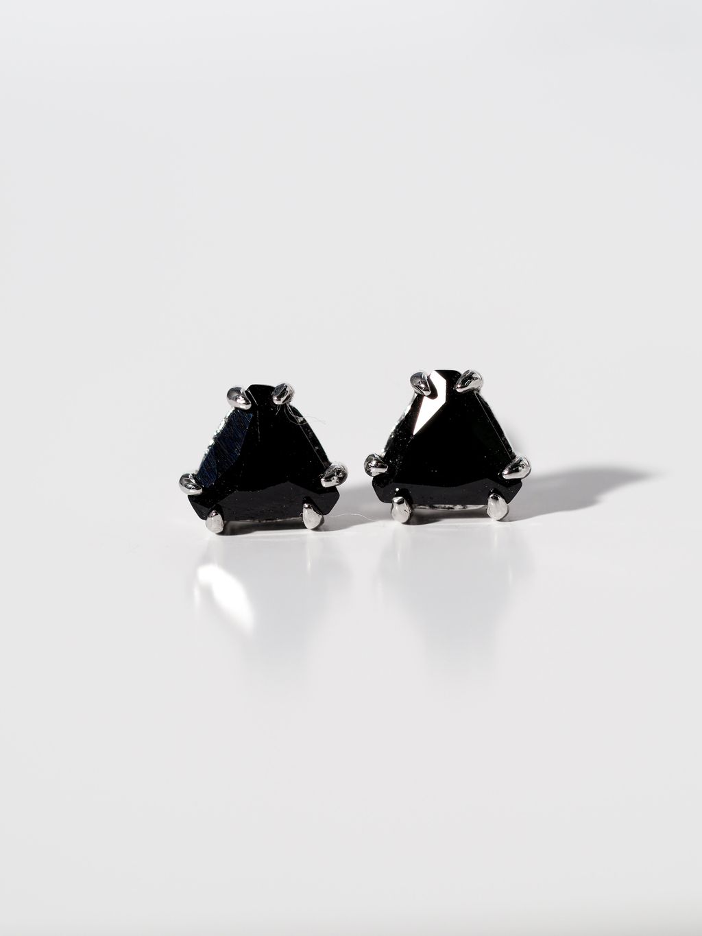Onyx stud