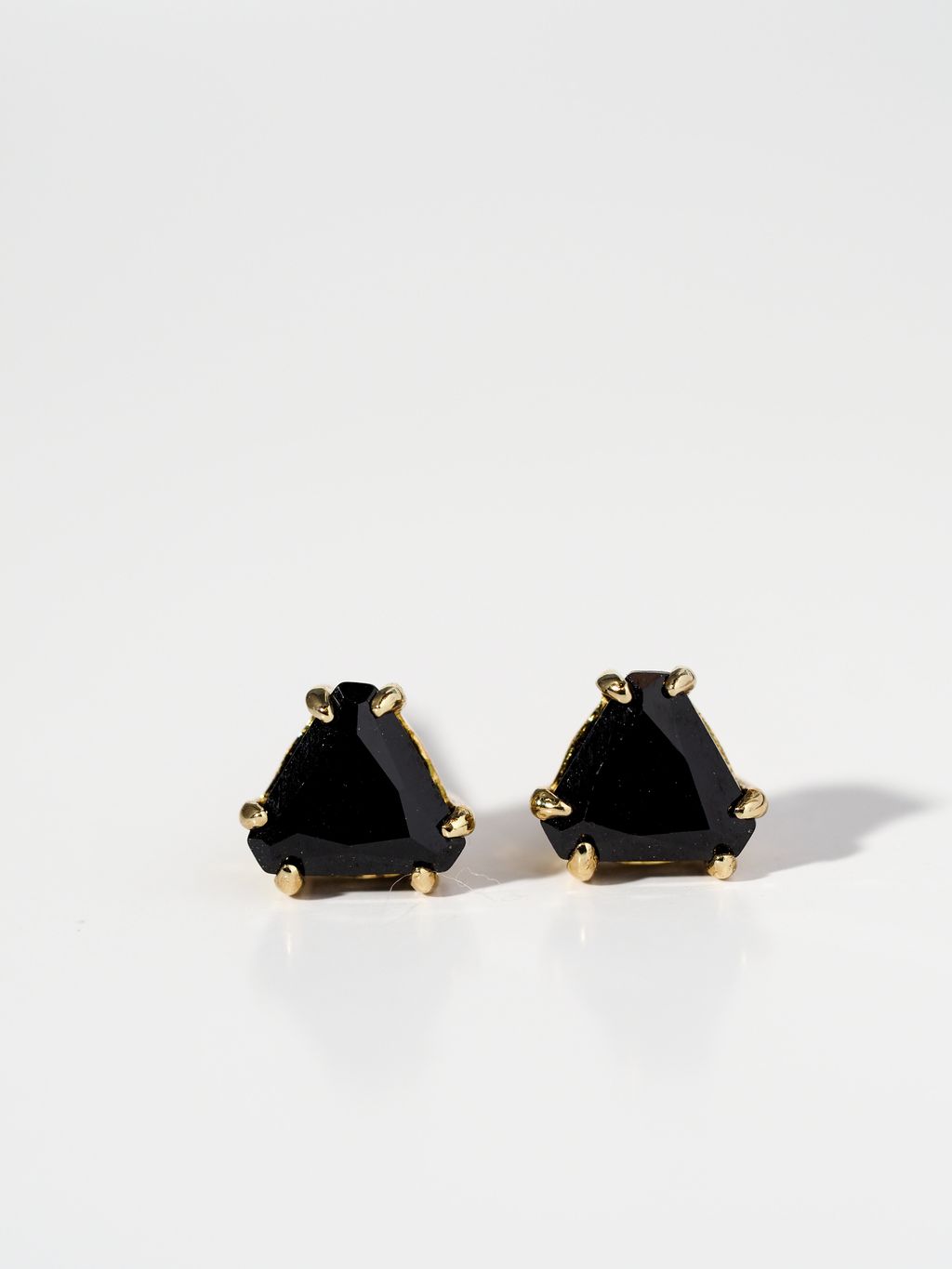 Onyx stud2