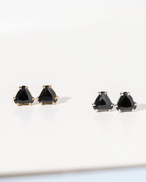 Onyx stud axora