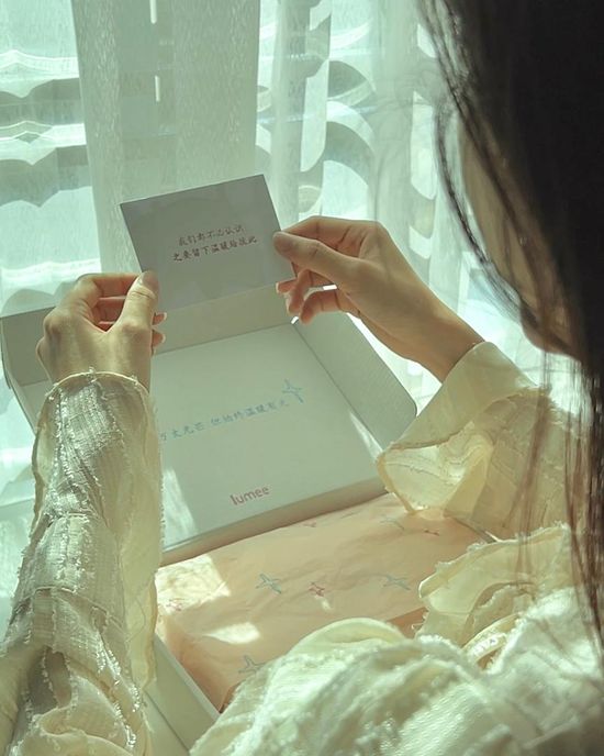 “是什么时候 清楚的感知到了爱意呢” | LUMEE CO