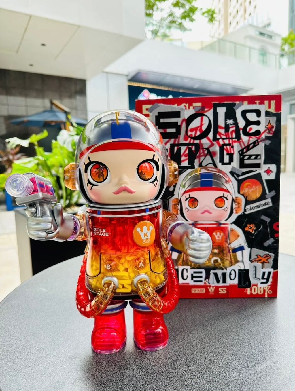 ポップマートMEGA SPACE MOLLY 400% SOLESTAGE MEGA SPACE MOLLY 400% Solestage 2023 LIMITED – TOYSEZ