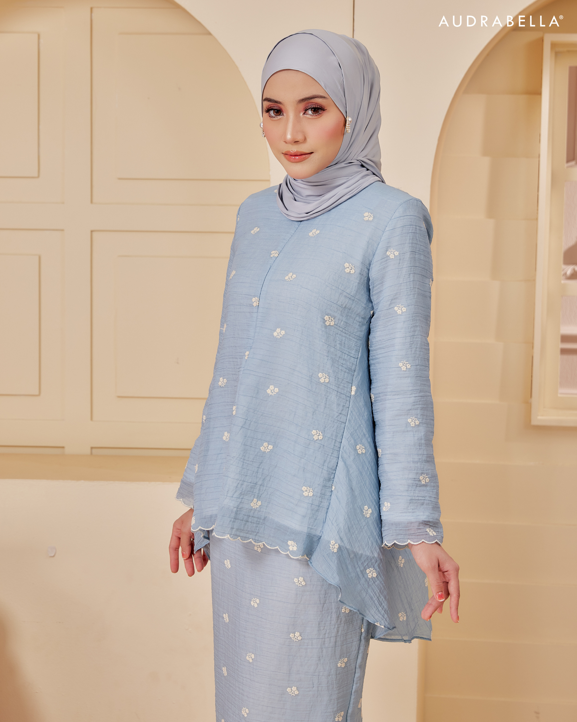 K.LEESA ( LES022 )-06