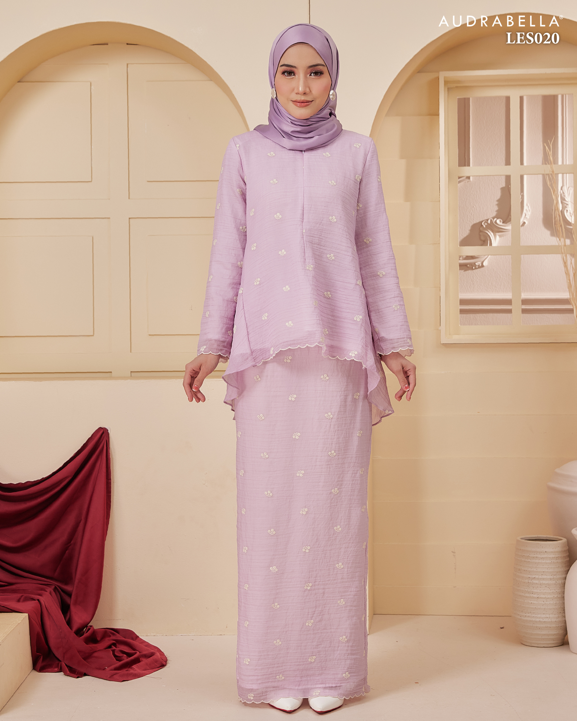 K.LEESA ( LES020 )-01