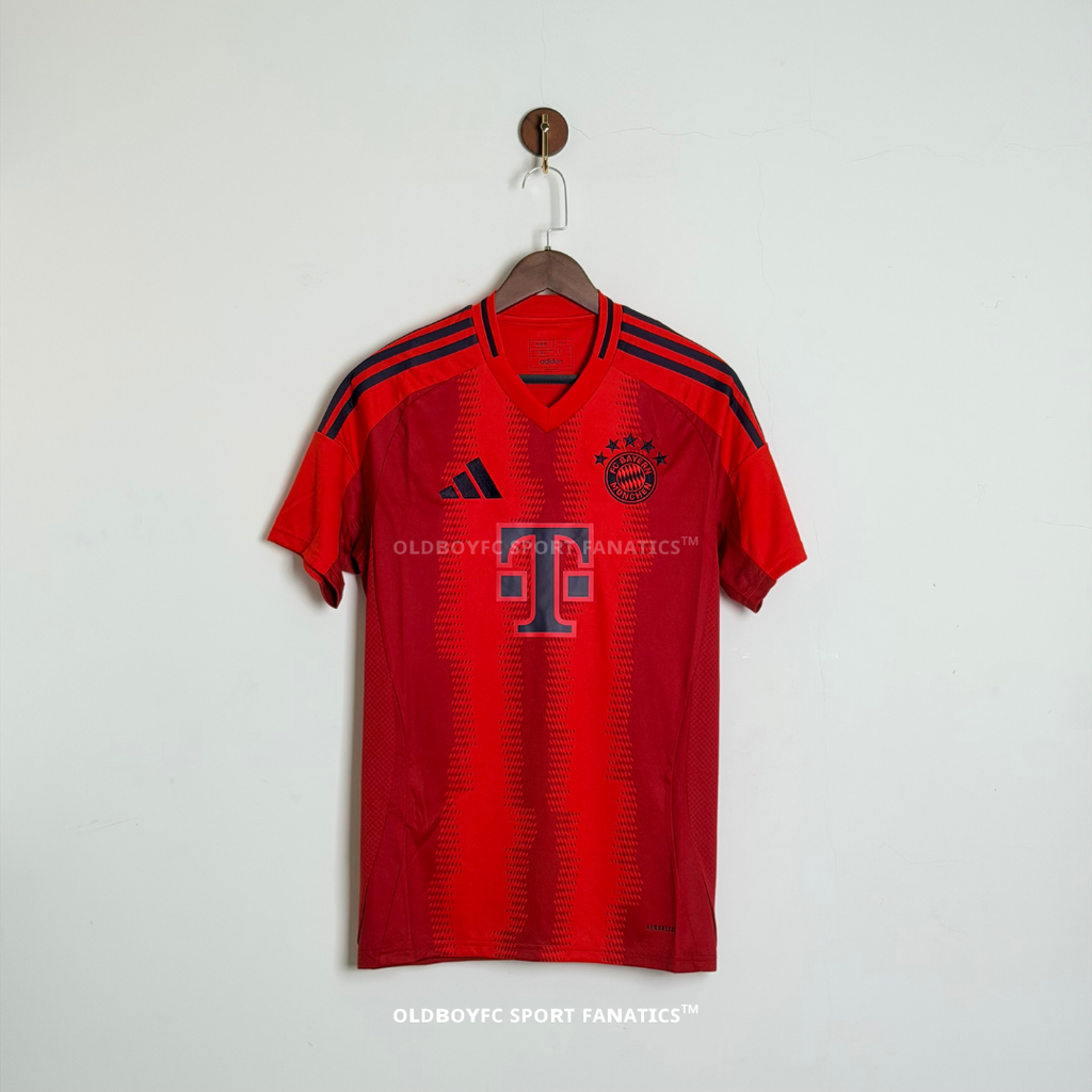 拜仁慕尼黑 24/25 主場球迷版球衣 正面