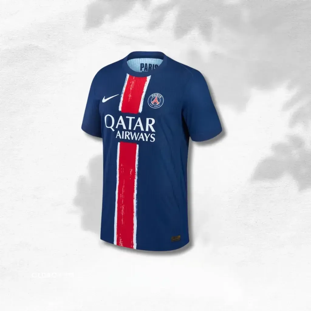 巴黎聖日耳曼 24/25 主場球衣（球迷版）14 號 Doue 正面示意圖