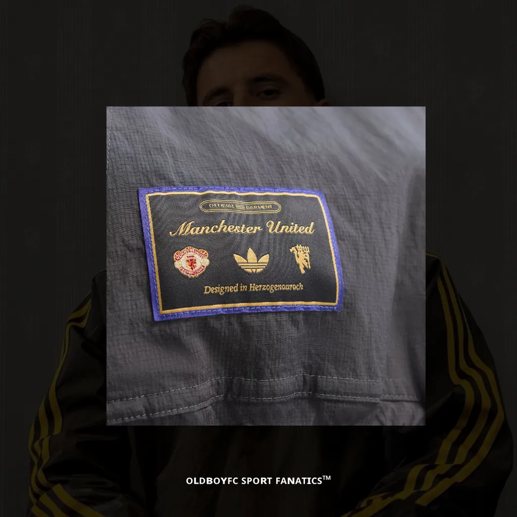 曼聯 TERRACE ICONS 半拉鍊外套 - JN2825