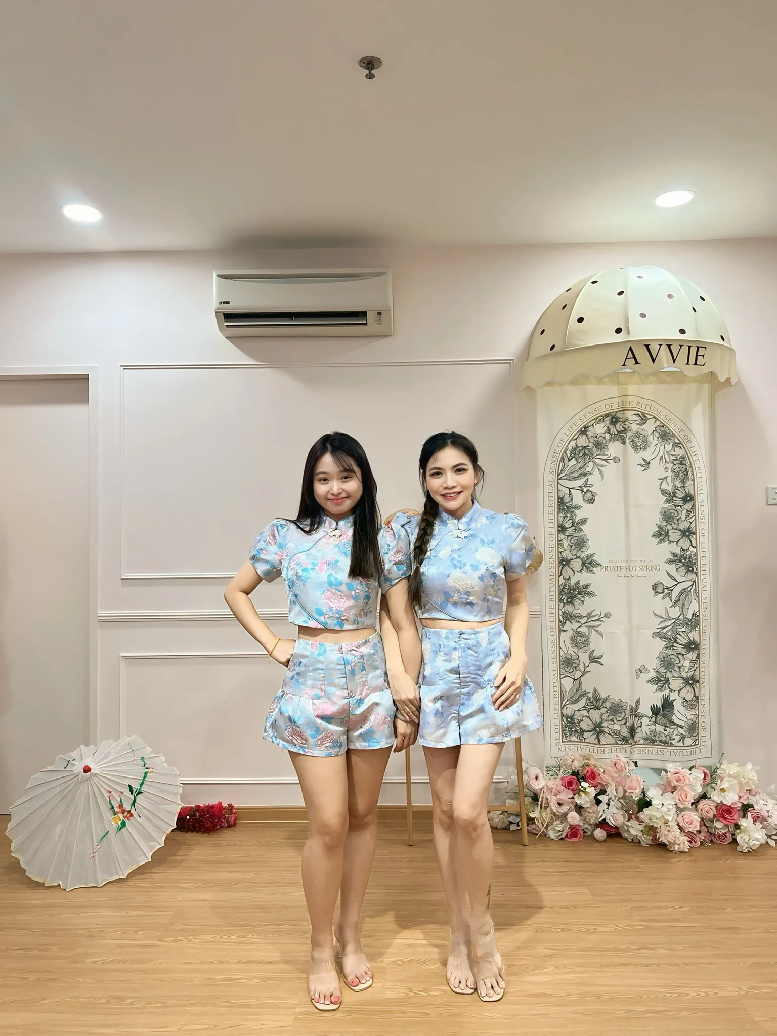 BB7E93AF-20C5-46BB-AC66-563274E08669_1_102_o