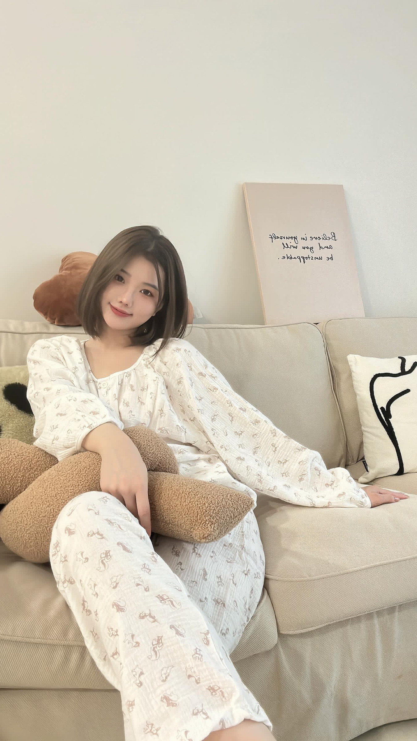 7EE80B57-FB10-4755-BA7E-33B5685A1554