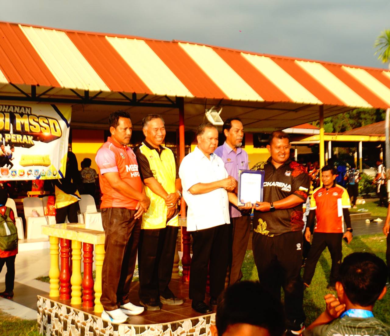 photo_6060136861558050319_y