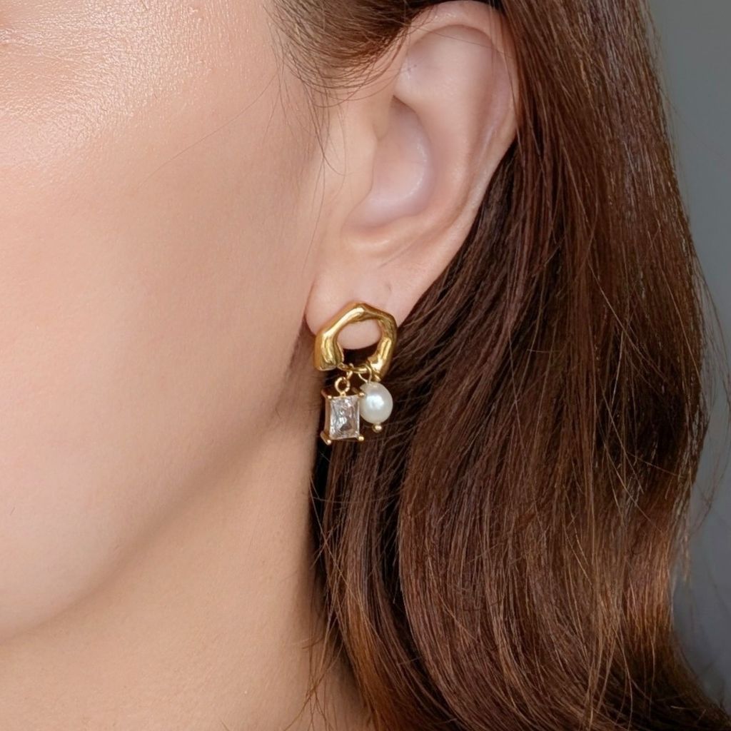 Cubic｜方形鋯石淡水珍珠耳環