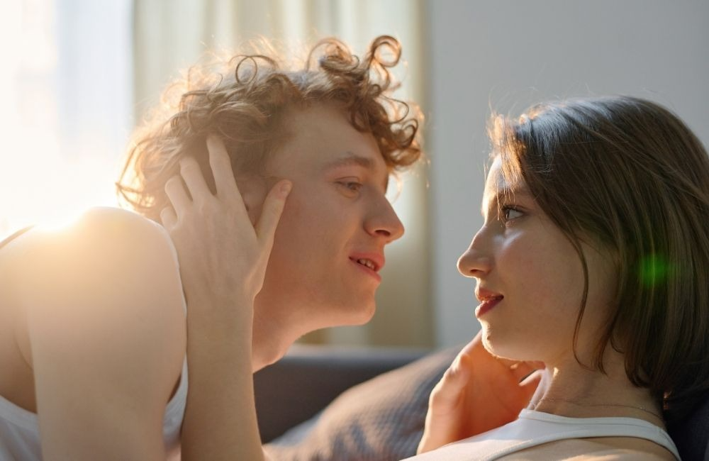 雙生火焰與譚崔：當靈魂相遇，是愛情還是覺醒的召喚？