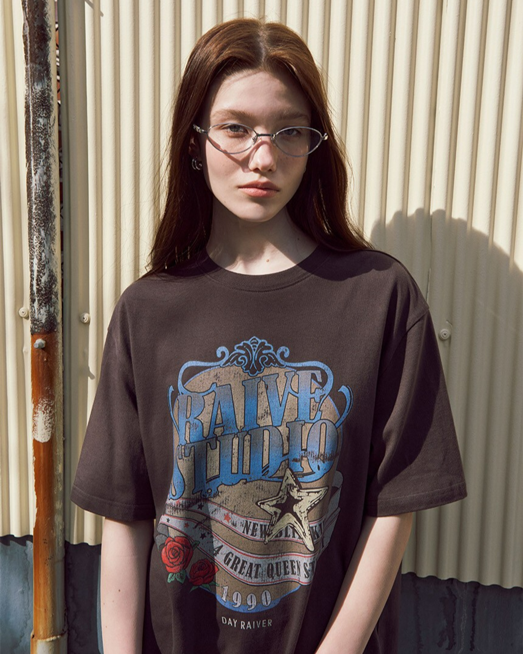 人気☆RAIVE☆CROWN RAIVE GRAPHIC T-SHIRT raive | Crown Raive Graphic T-shirt (charcoal) 短袖上衣